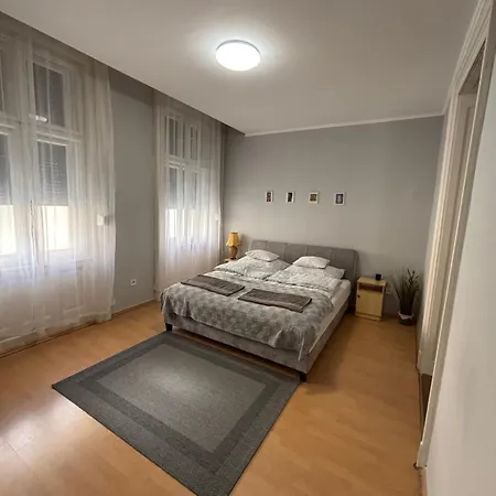Apartamento 100 éves Ház *